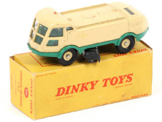 Lot 198 - DINKY TOYS (FRANCE) (1)