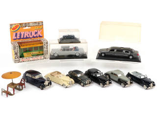 Lot 48 - DIVERS (11)