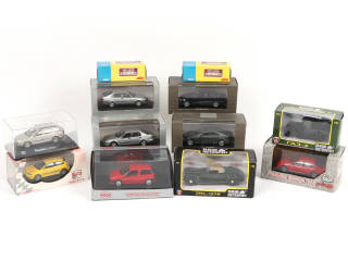 Lot 51 - DIVERS (12)