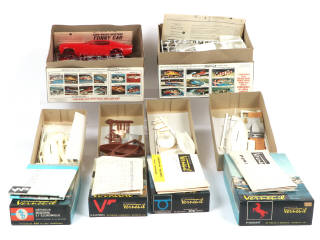 Lot 26 - DIVERS (6)