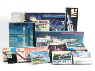 Lot 29 - DIVERS (14)