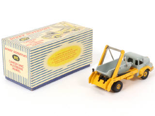 Lot 437 - DINKY TOYS (FRANCE) (1)