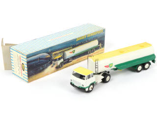 Lot 442 - DINKY TOYS (FRANCE) (1)