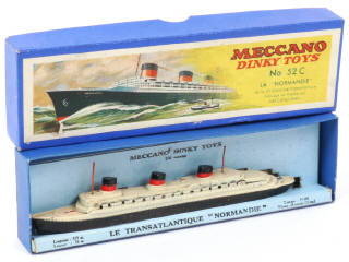 Lot 282 - DINKY TOYS (FRANCE) (1)