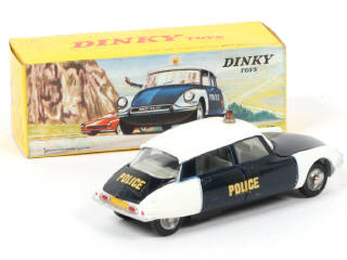 Lot 329 - DINKY TOYS (FRANCE) (1)