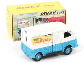 Lot 394 - DINKY TOYS (FRANCE) (1)