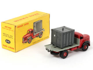 Lot 420 - DINKY TOYS (FRANCE) (1)