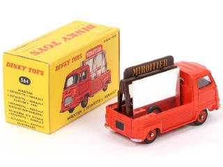 Lot 395 - DINKY TOYS (FRANCE) (1)