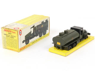 Lot 449 - DINKY TOYS (FRANCE) (1)