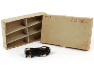 Lot 303 - DINKY TOYS (FRANCE) (2)