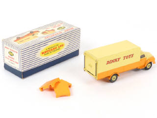 Lot 484 - DINKY TOYS (GB) (1)