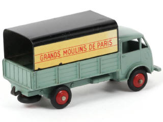 Lot 411 - DINKY TOYS (FRANCE) (1)