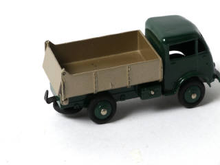 Lot 413 - DINKY TOYS (FRANCE) (1)