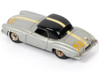 Lot 319 - DINKY TOYS (FRANCE) (1)