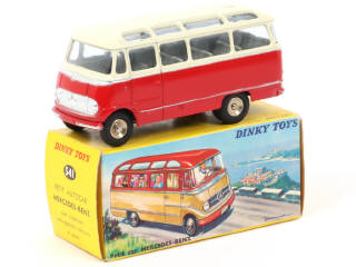 Lot 401 - DINKY TOYS (FRANCE) (1)