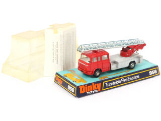 Lot 486 - DINKY TOYS (GB) (1)