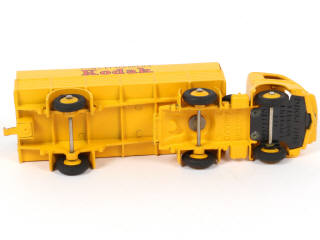 Lot 416 - DINKY TOYS (FRANCE) (1)