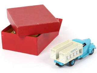 Lot 414 - DINKY TOYS (FRANCE) (1)