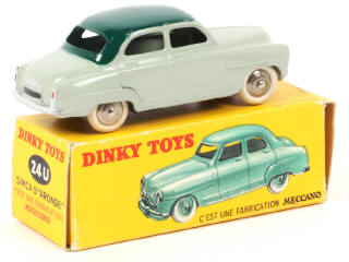 Lot 323 - DINKY TOYS (FRANCE) (1)
