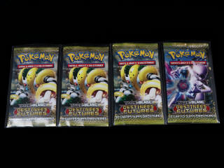 Lot 98 - POKEMON COMPANY (USA) (4)