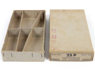 Lot 109 - DINKY TOYS (FRANCE) (1)