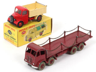 Lot 40 - DINKY TOYS (GB) (2)