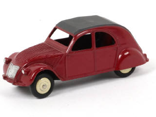 Lot 104 - DINKY TOYS (FRANCE) (1)