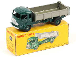 Lot 116 - DINKY TOYS (FRANCE) (1)