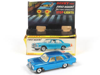 Lot 31 - DINKY TOYS (GB) (1)