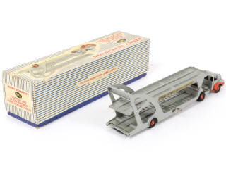 Lot 121 - DINKY TOYS (FRANCE) (1)