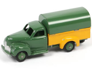 Lot 110 - DINKY TOYS (FRANCE) (1)