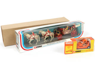 Lot 134 - CORGI TOYS (GB) (2)