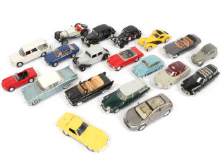 Lot 78 - DIVERS (19)