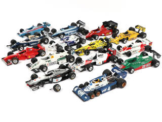 Lot 74 - DIVERS (14)