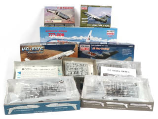 Lot 57 - MINECRAFT MODELS KITS (USA) (15)