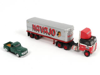 Lot 221 - DIVERS (25)