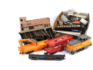 Lot 121 - DIVERS (8)