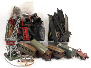 Lot 122 - DIVERS (8)