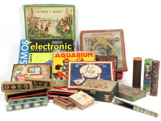 Lot 125 - DIVERS (12)