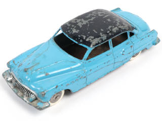 Lot 291 - DINKY TOYS (FRANCE) (8)