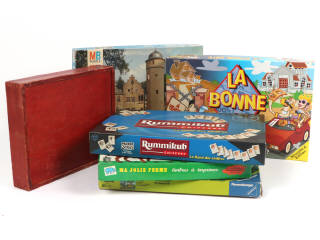 Lot 113 - DIVERS (6)