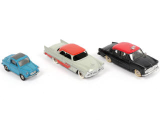 Lot 286 - DINKY TOYS (FRANCE) (3)