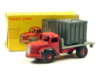 Lot 92 - DINKY TOYS (FRANCE) (1)