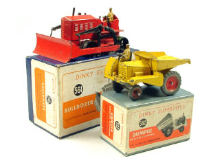 Lot 185 - DINKY TOYS GB (2)