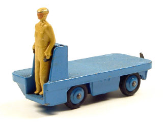 Lot 157 - DINKY TOYS GB (1)