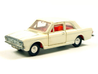Lot 148 - DINKY TOYS GB (1)