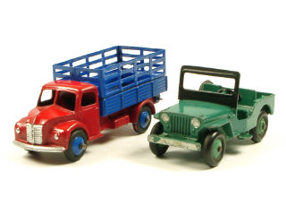 Lot 183 - DINKY TOYS (GB) (2)