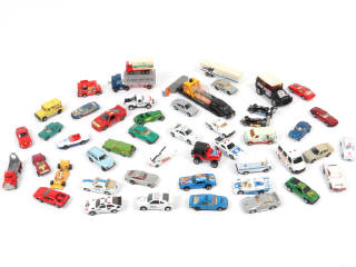 Lot 192 - DIVERS (48)