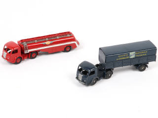 Lot 261 - DINKY TOYS (FRANCE) (2)