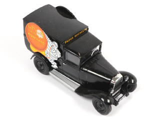 Lot 133 - DIVERS (16)